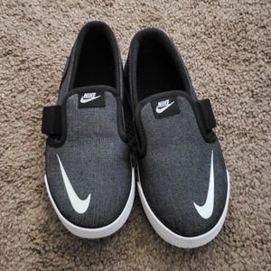 Toddler boys Nike Shoes